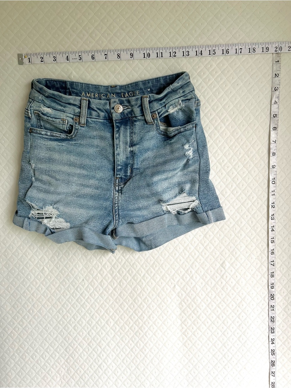 American Eagle Outfitters Curvy Mom Short Light Blue Stretch